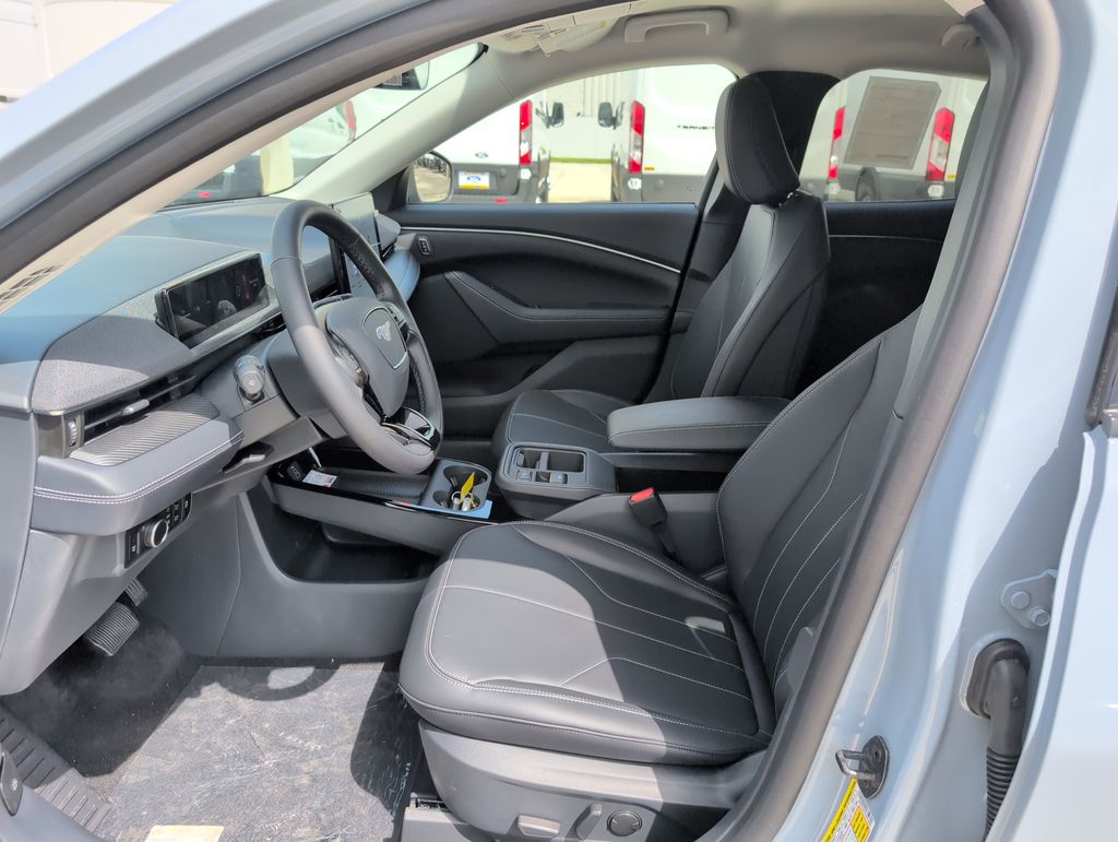New 2026 Gray Ford Select image 5