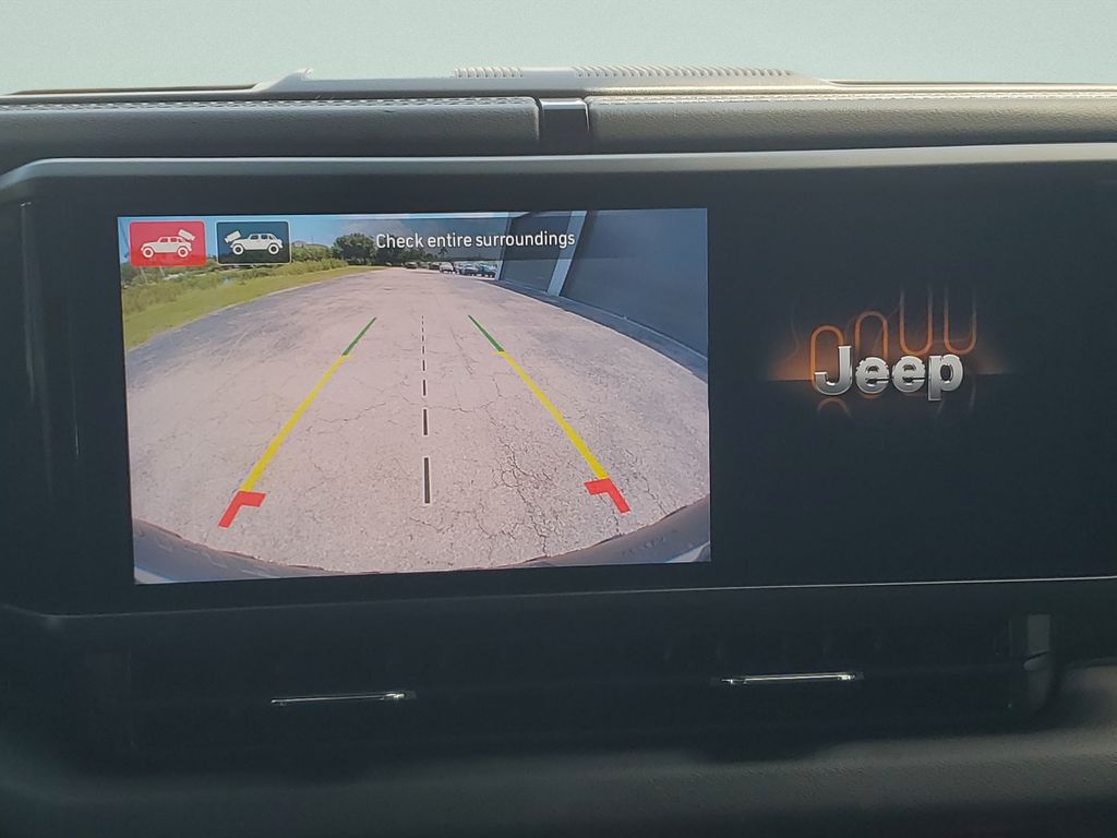 Used 2024 Gray Jeep Rubicon image 18