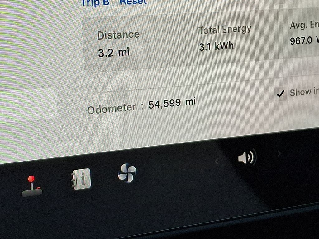 Thumbnail: 2023 Tesla Model Y - 21