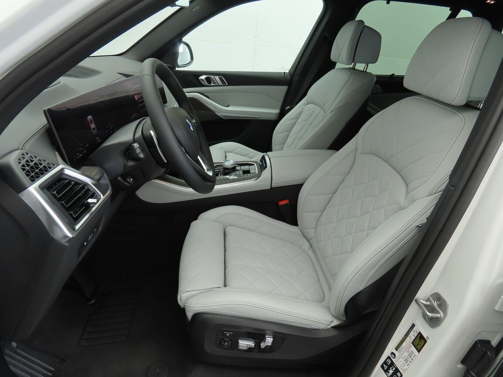 Thumbnail: 2026 BMW X5 - 19