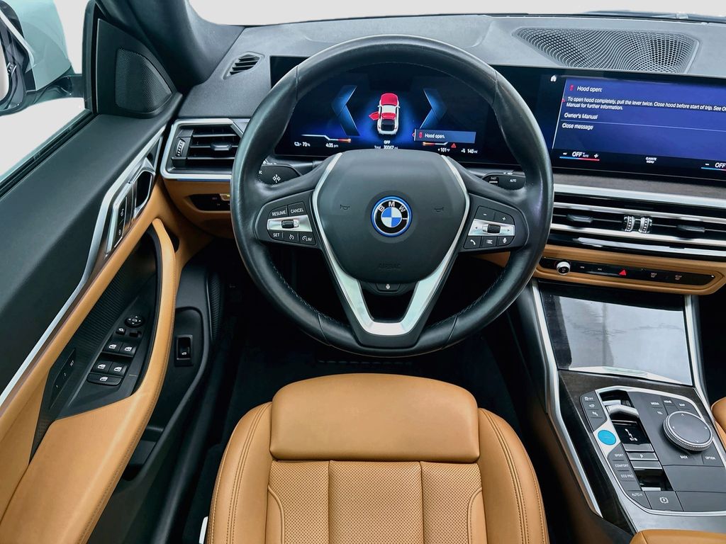 Thumbnail: 2023 BMW i4 - 10