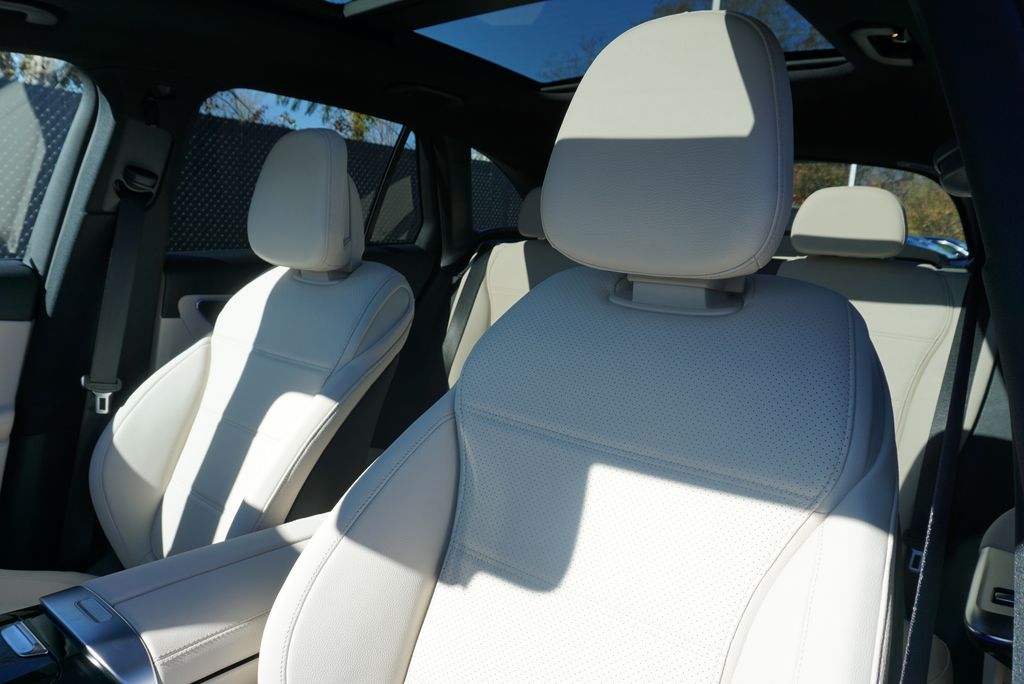 Thumbnail: 2026 Mercedes-Benz GLC - 11