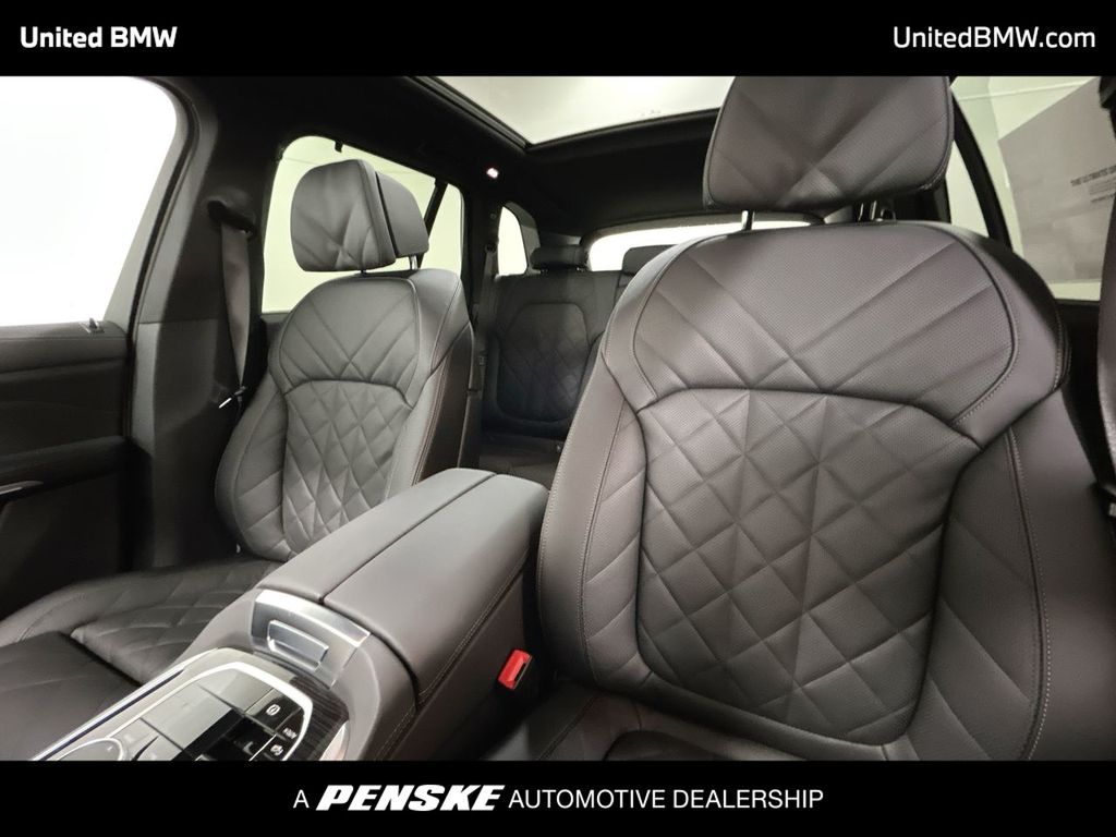 Thumbnail: 2026 BMW X5 - 13