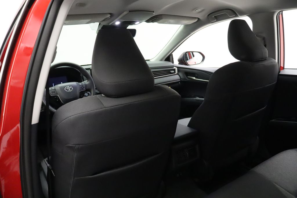 2025 Toyota Camry LE 20