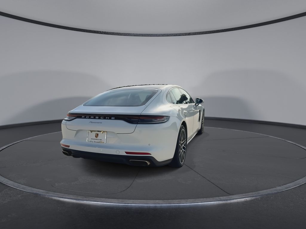 Thumbnail: 2022 Porsche Panamera - 8