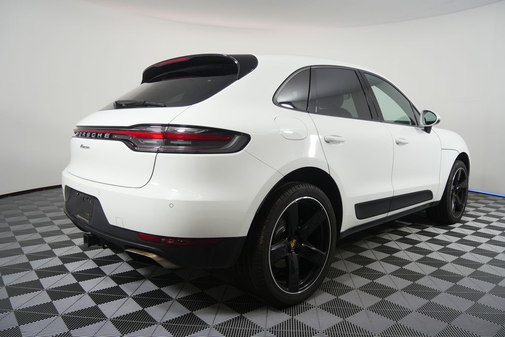Thumbnail: 2020 Porsche Macan - 3