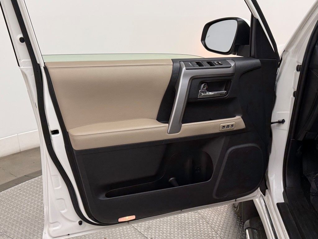 Thumbnail: 2023 Toyota 4Runner - 23