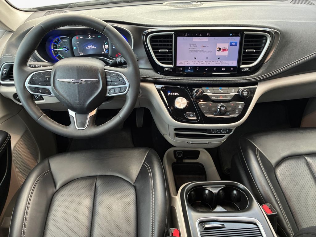 Used Car 2024 Chrysler Pacifica Hybrid  Select For Sale Under $30,000 In Austin, Texas