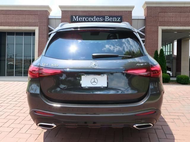 2024 Mercedes-Benz GLC 300 5