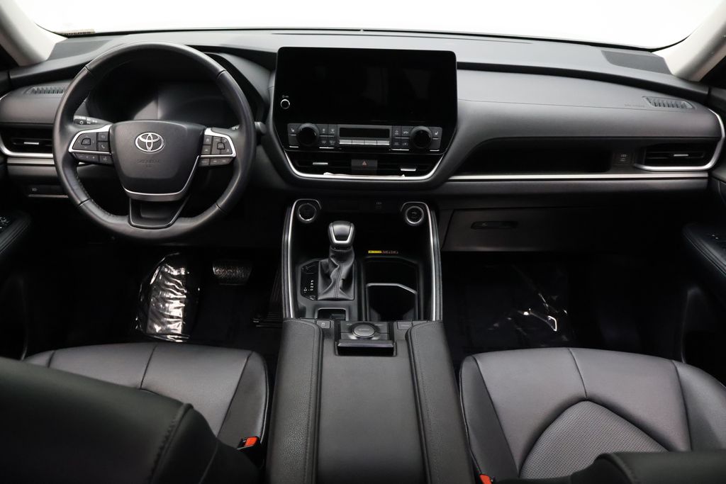 Thumbnail: 2025 Toyota Grand Highlander - 24