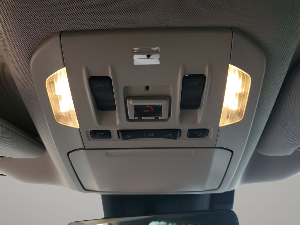 Used Car 2020 Toyota Highlander Hybrid  Limited For Sale Under $25,000 In Austin, Texas