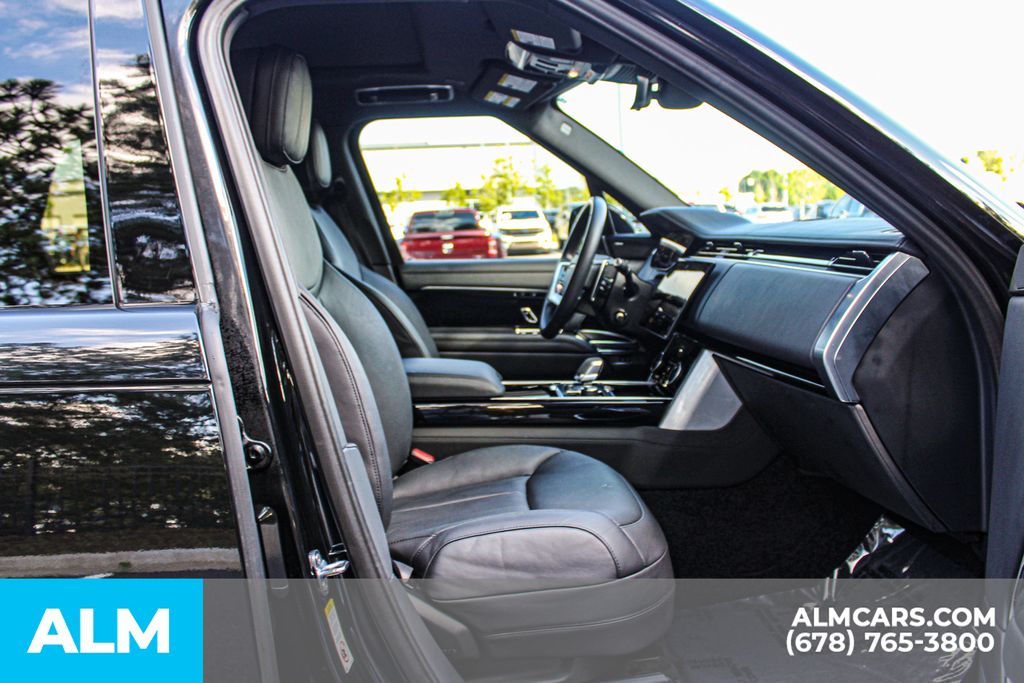 Used 2023 Black Land Rover SE image 21