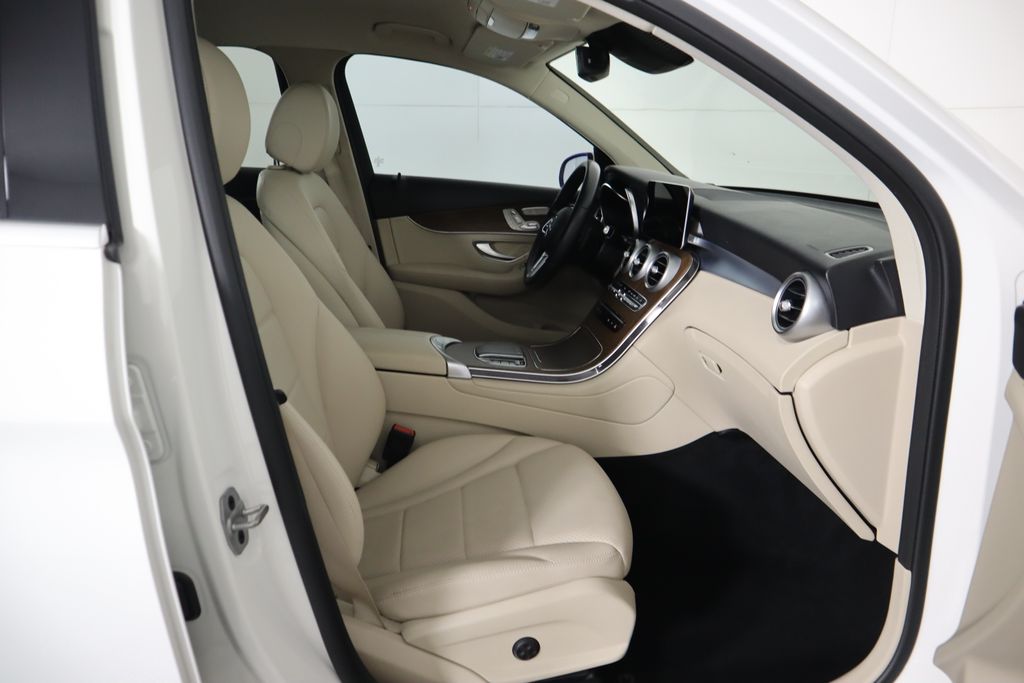 2022 Mercedes-Benz GLC 300 20