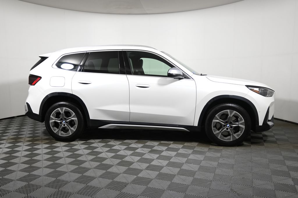 Thumbnail: 2023 BMW X1 - 8