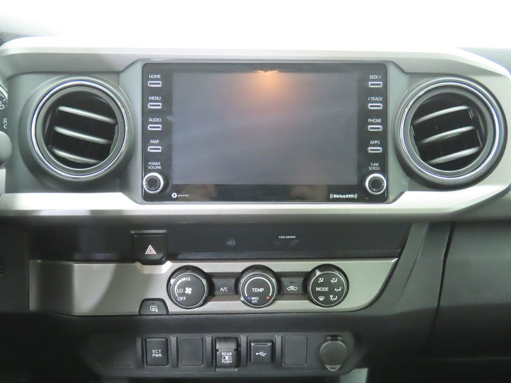 2020 Toyota Tacoma SR5 17