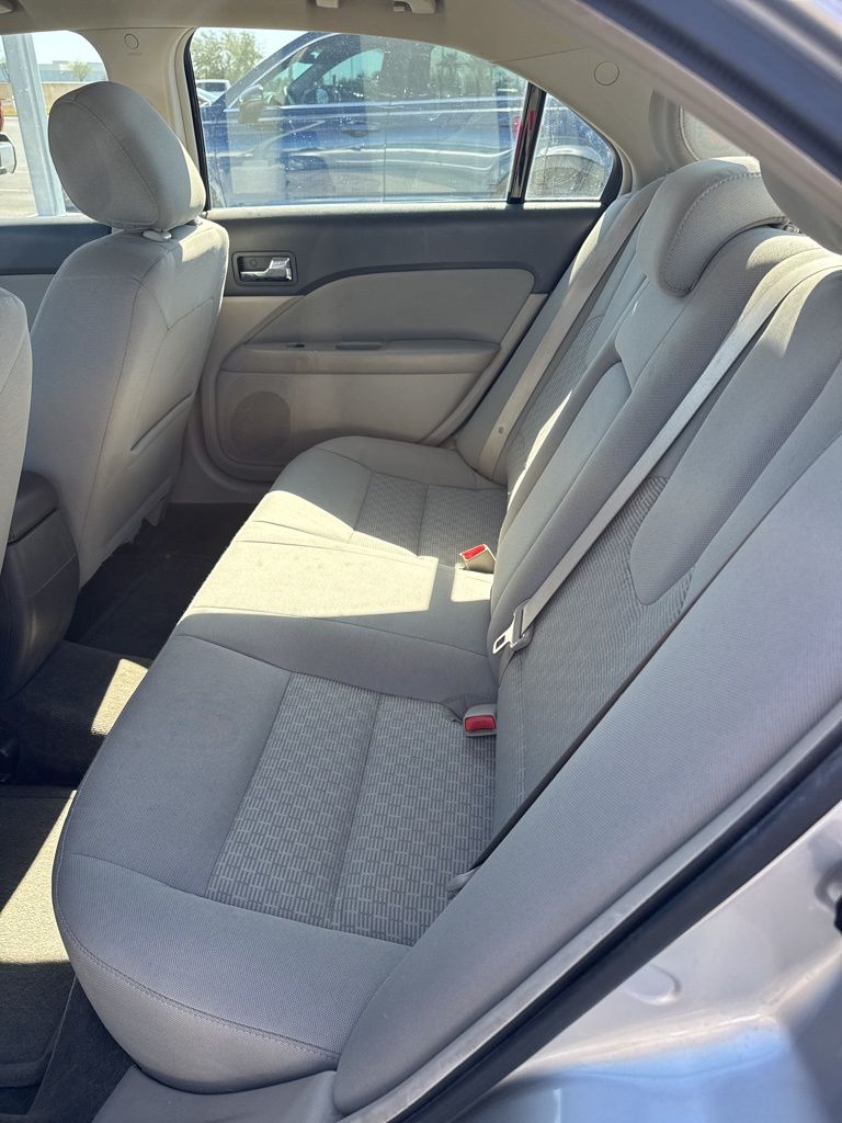 Thumbnail: 2011 Ford Fusion - 8