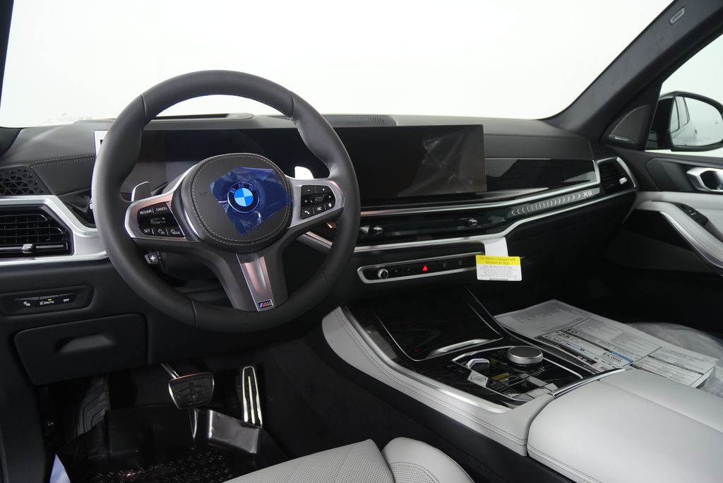 Thumbnail: 2026 BMW X5 - 17