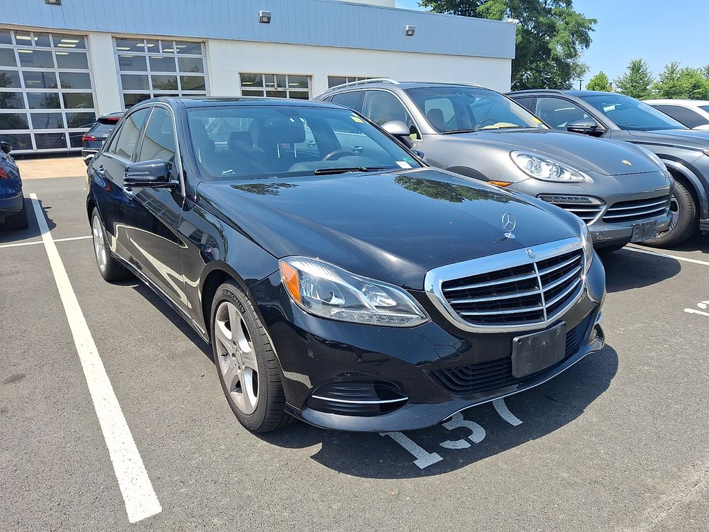 Thumbnail: 2014 Mercedes-Benz E-Class - 3