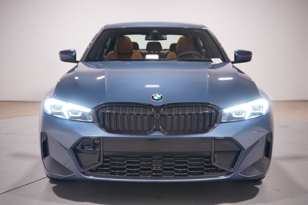 Thumbnail: 2026 BMW 3 Series - 4