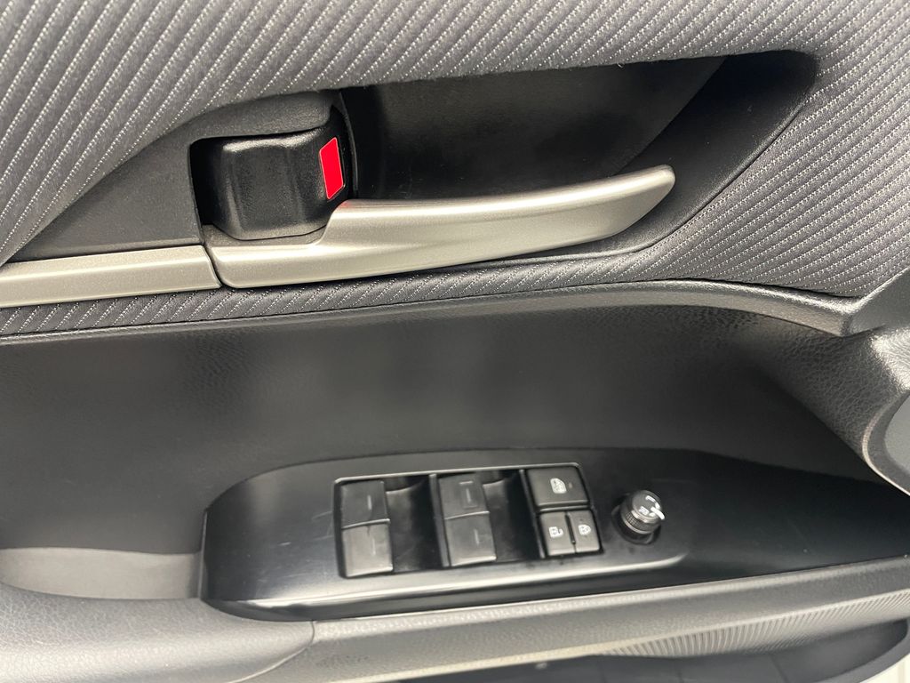 Thumbnail: 2025 Toyota Camry - 10