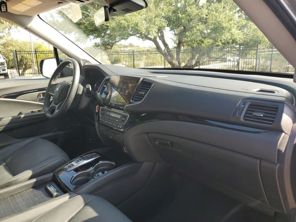 Used Car 2022 Honda Pilot  Touring For Sale Under $35,000 In Austin, Texas