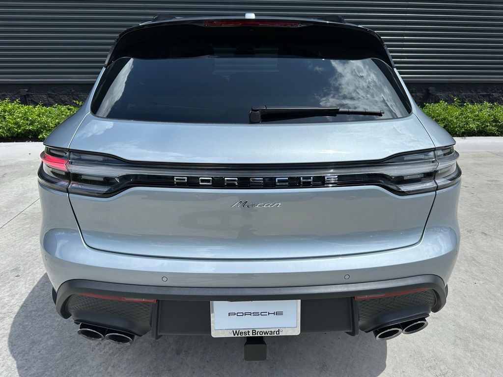 2025 Porsche Macan  11