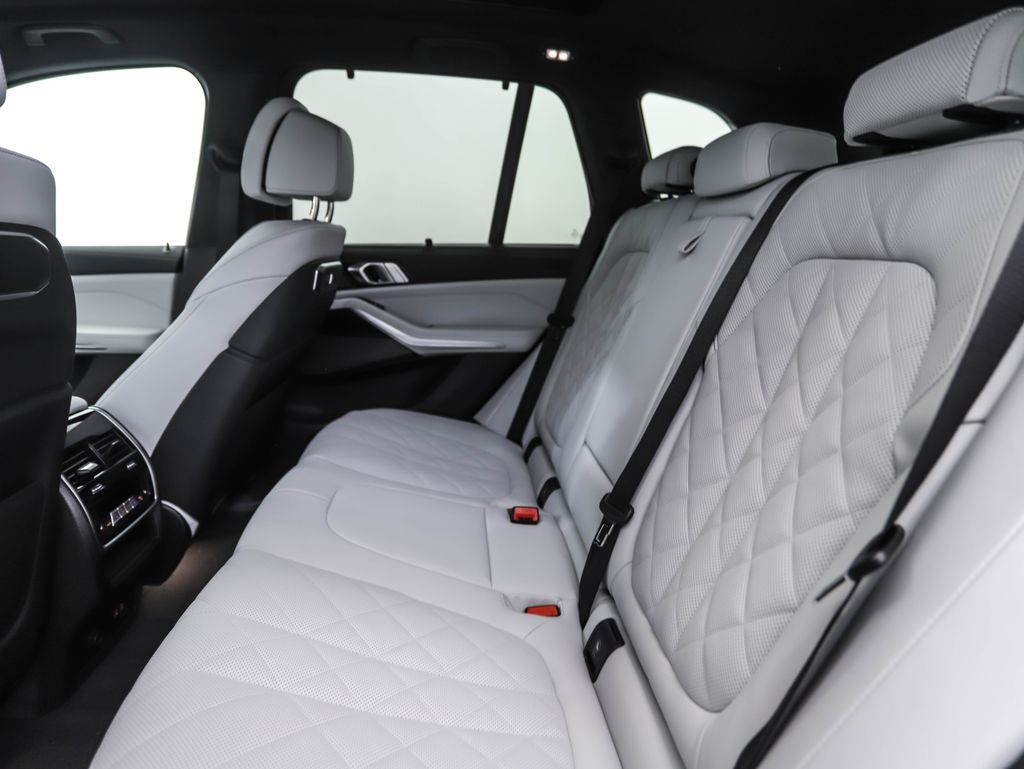 Thumbnail: 2026 BMW X5 - 22