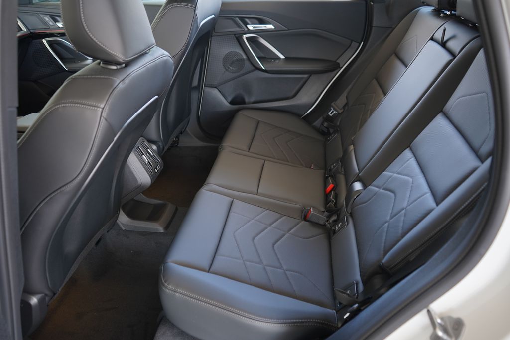 2025 BMW X1 xDrive28i 19