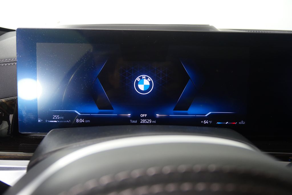 Thumbnail: 2025 BMW X6 - 21