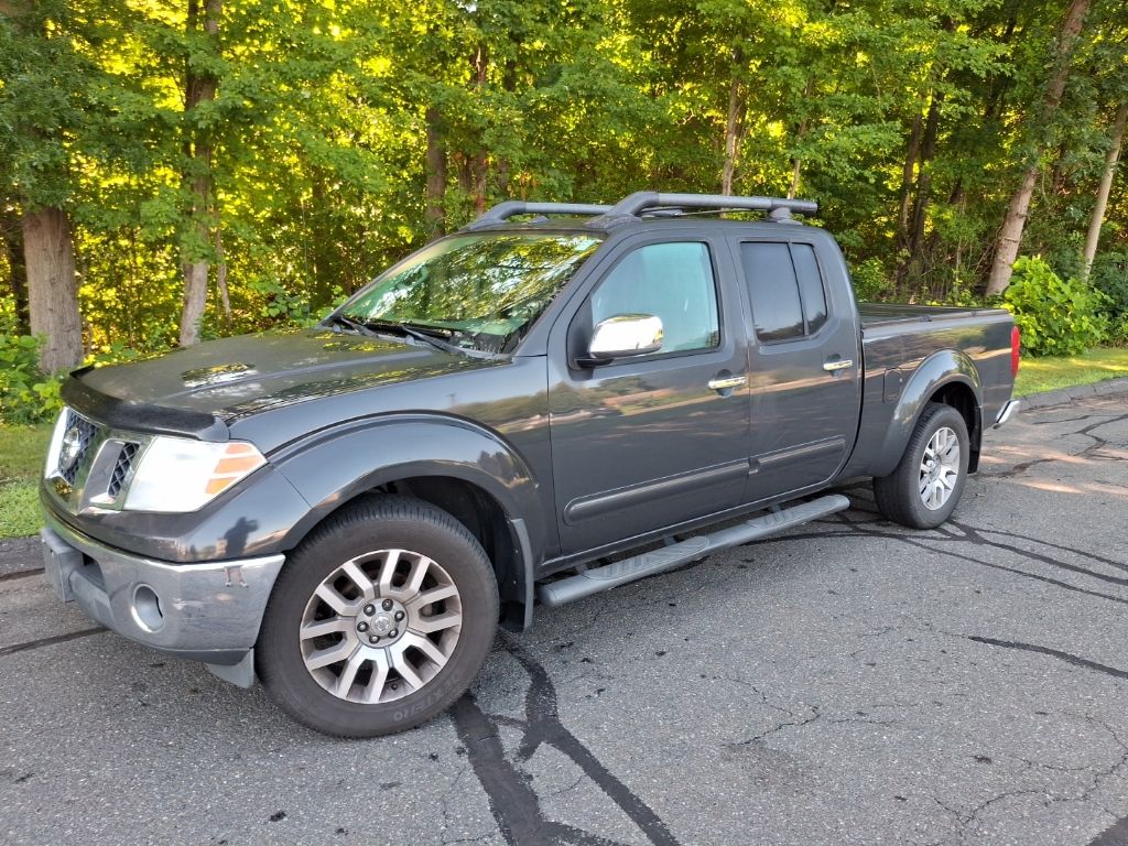 Night Armor 2012 Nissan Frontier Pickup Truck Four-Wheel Drive 5-Speed Automatic Overdrive