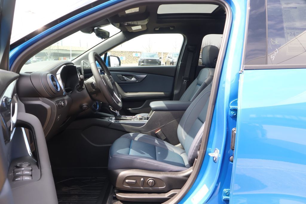 Thumbnail: 2026 Chevrolet Blazer - 13