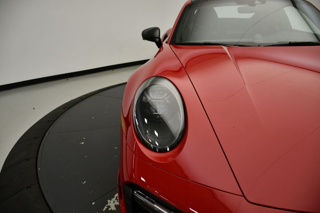 Thumbnail: 2025 Porsche 911 - 14