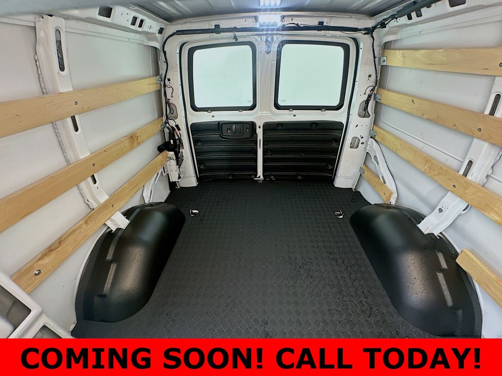 Used 2024 White Chevrolet Work Van image 13