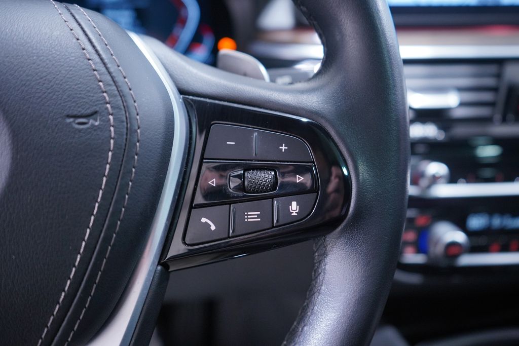 Thumbnail: 2022 BMW 5 Series - 21