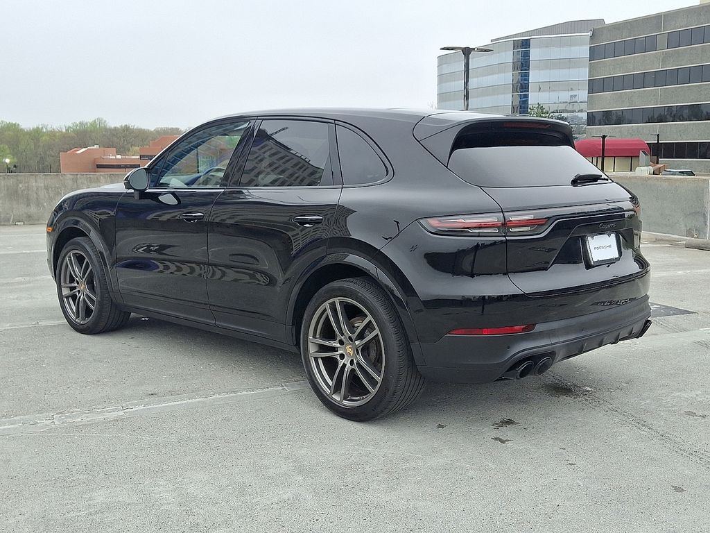 Thumbnail: 2023 Porsche Cayenne - 3