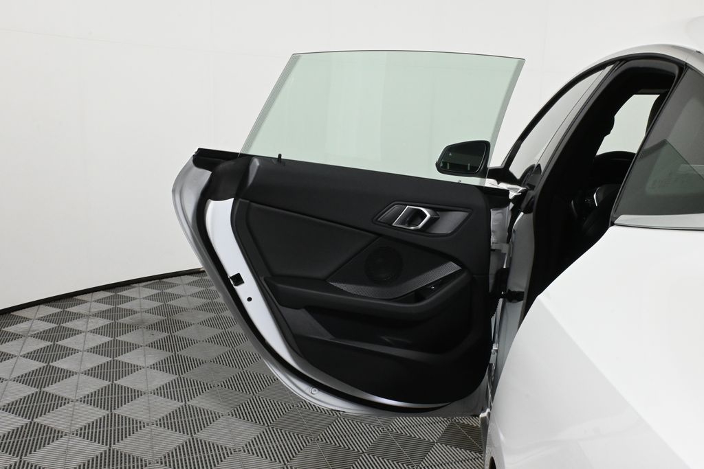 Thumbnail: 2024 BMW 2 Series - 31