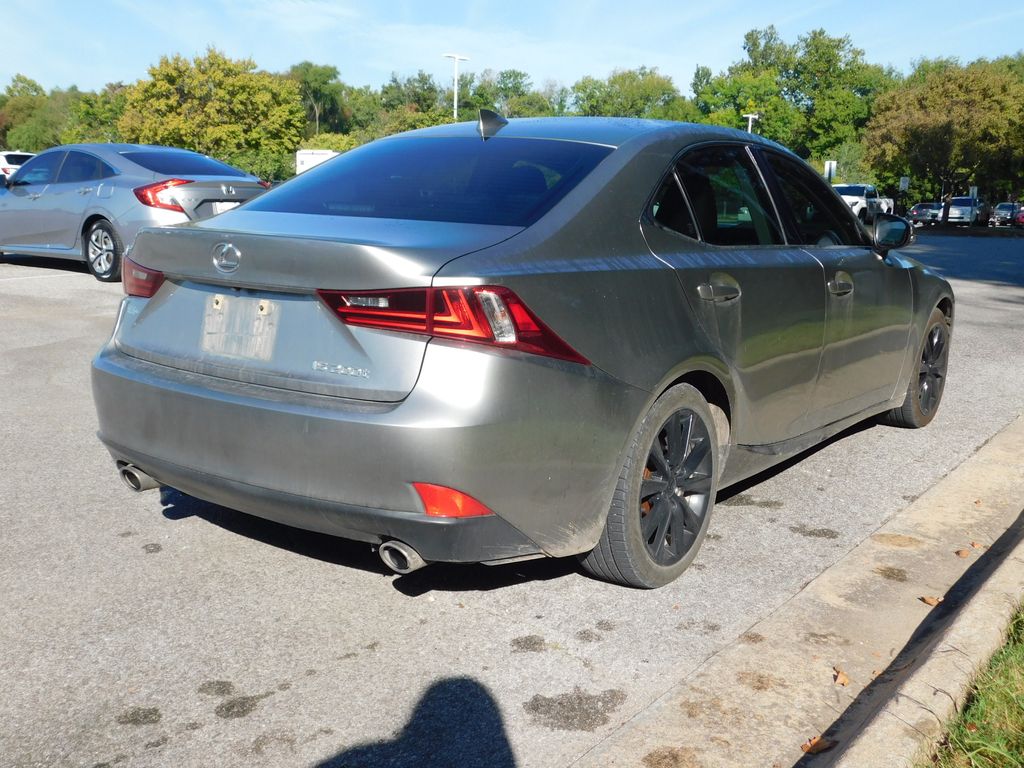 Thumbnail: 2016 Lexus IS - 4