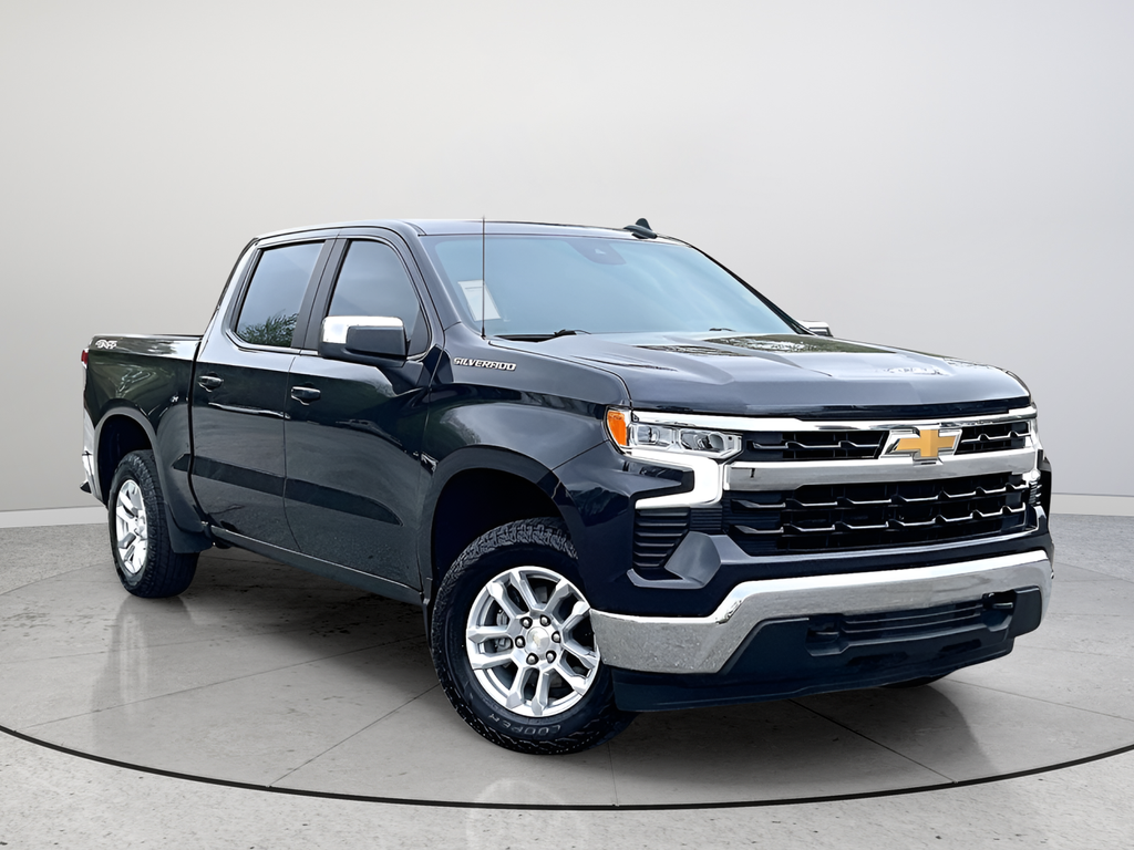 Used 2022 Chevrolet Silverado 1500 LT 4D Crew Cab