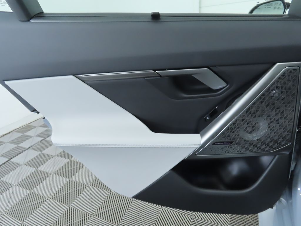 Thumbnail: 2026 BMW M5 - 27