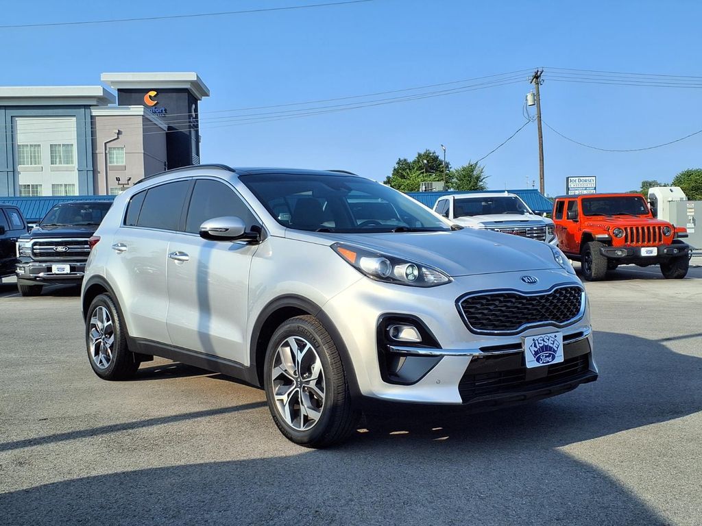 Sparkling Silver 2022 Kia Sportage SUV / Crossover Front-Wheel Drive 6-Speed Automatic Overdrive