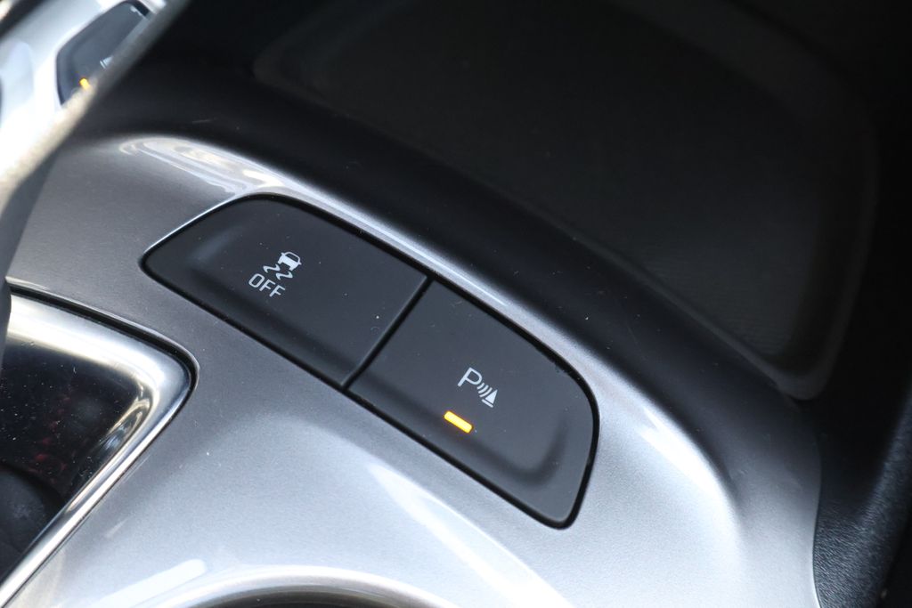 Thumbnail: 2025 Chevrolet Malibu - 21