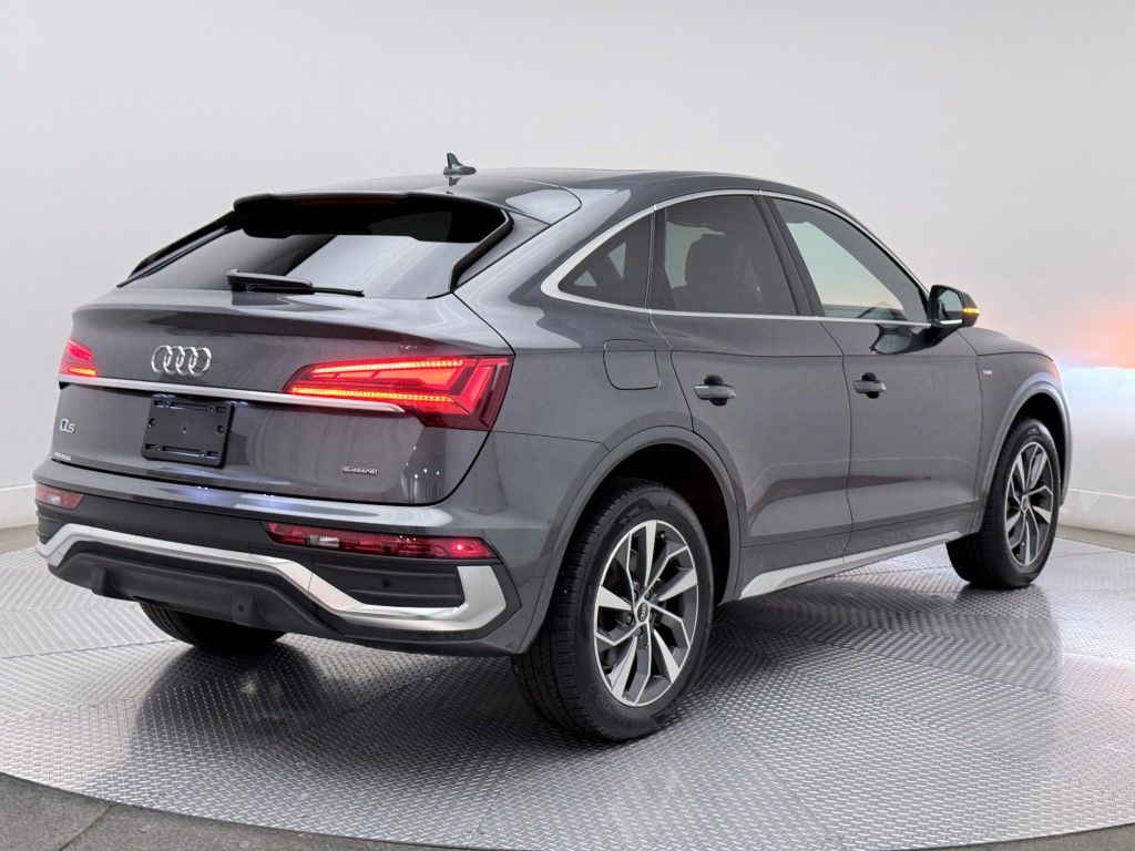 Thumbnail: 2022 Audi Q5 - 13