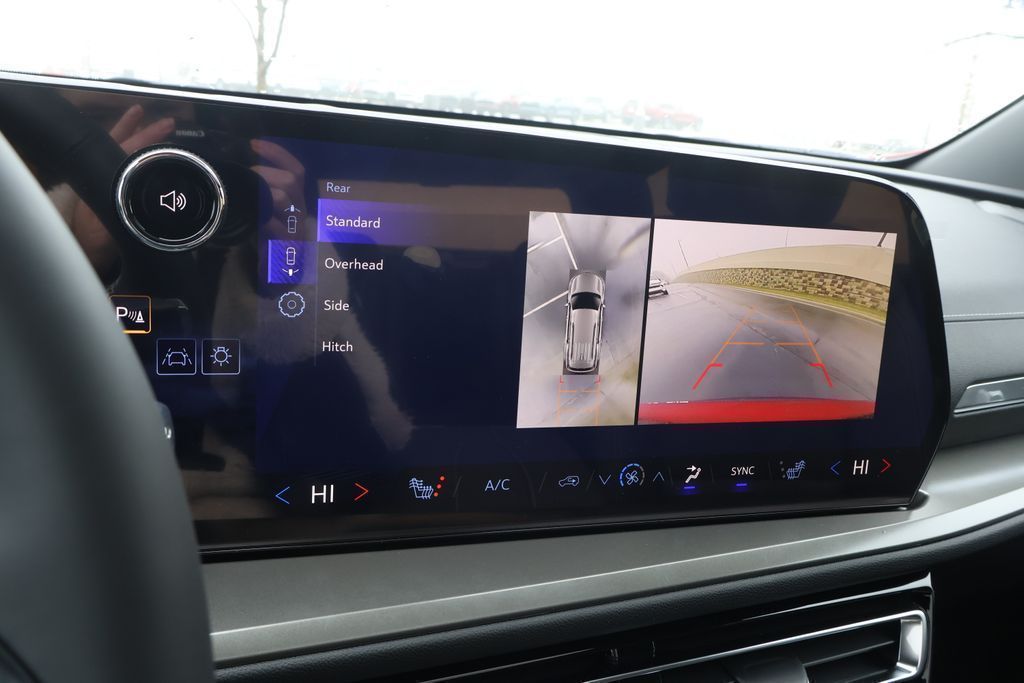 Thumbnail: 2026 Chevrolet Traverse - 28