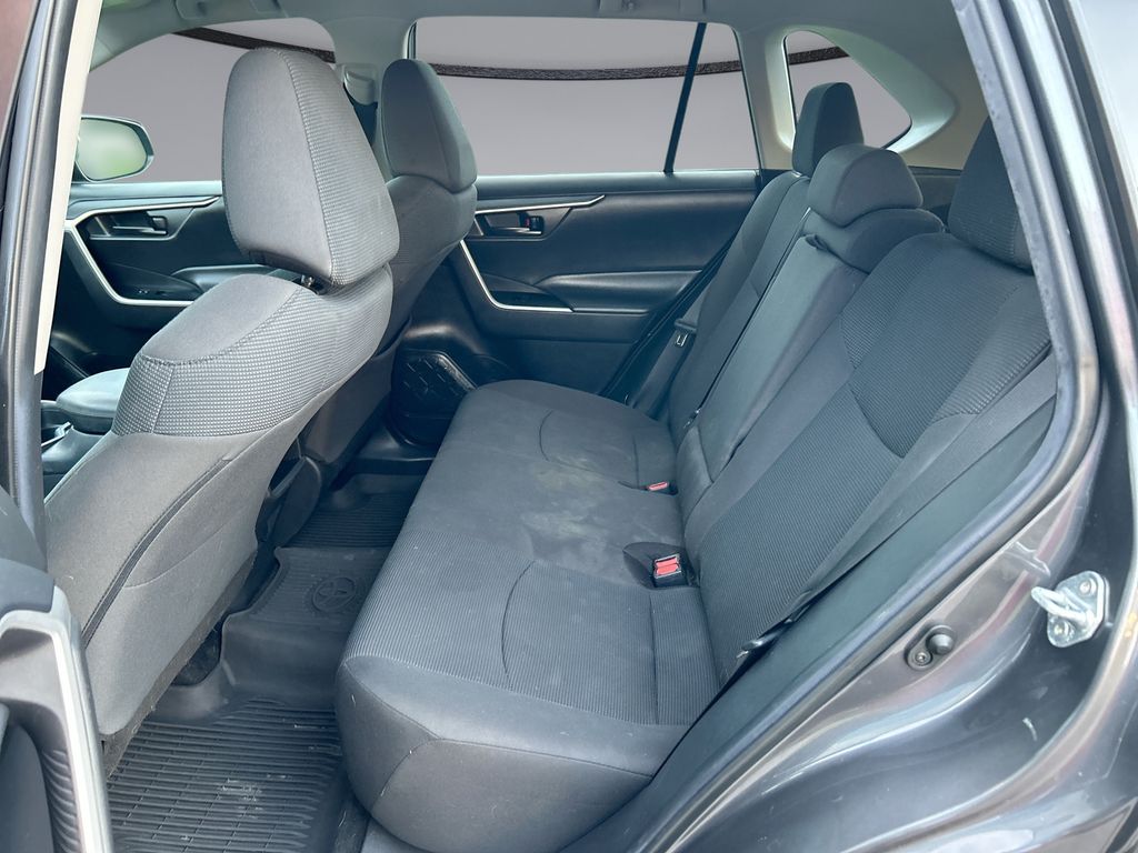 Thumbnail: 2021 Toyota RAV4 - 27
