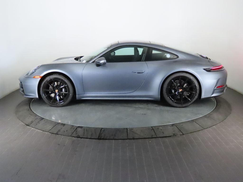 Thumbnail: 2026 Porsche 911 - 2
