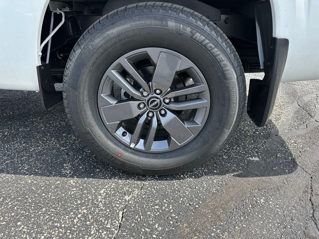2025 Nissan Frontier SV photo