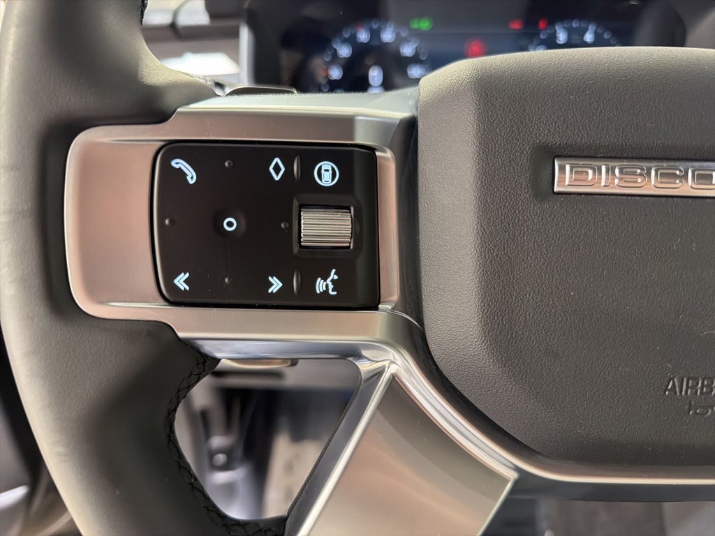 Certified Used 2025 Black Land Rover Dynamic SE image 12