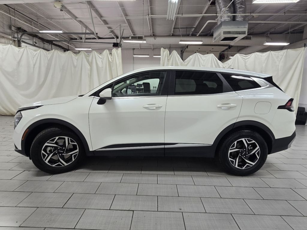 Used 2024 White Kia LX image 11