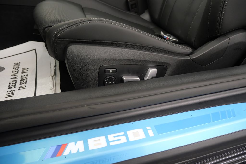 2025 BMW 8 Series M850i xDrive 14