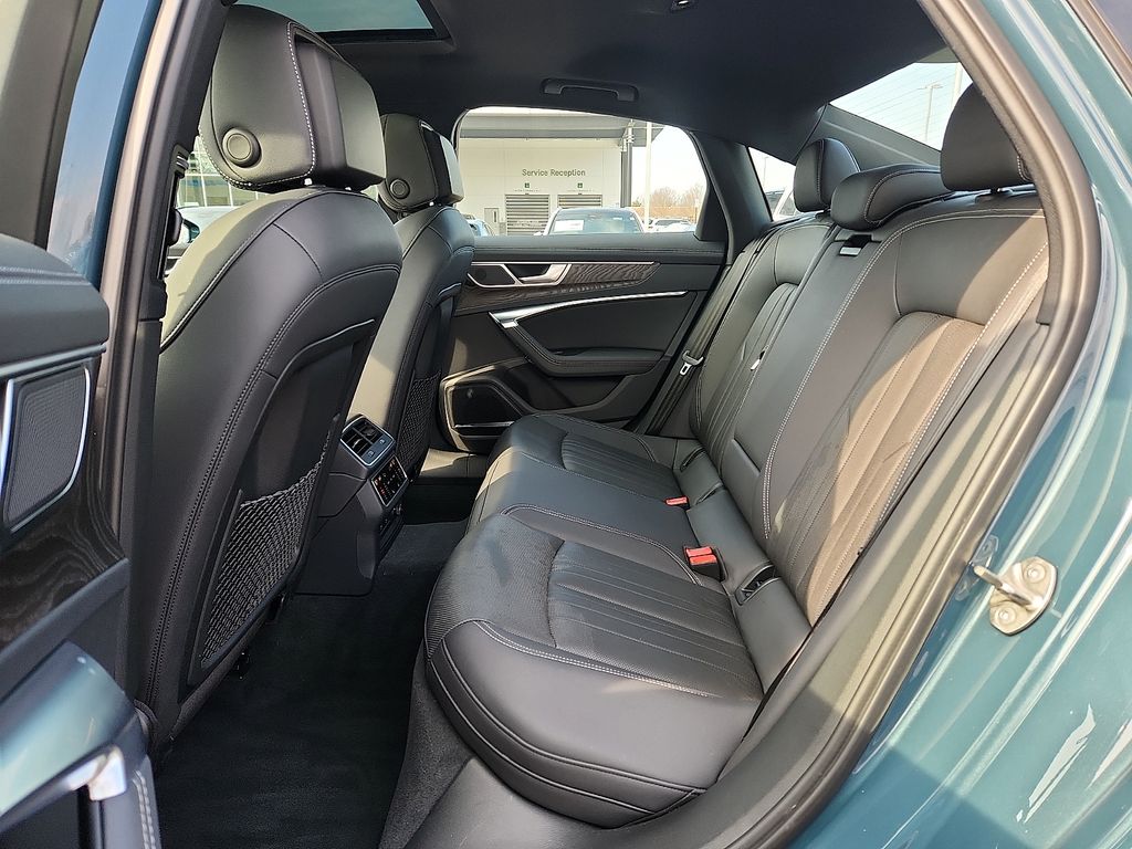 Thumbnail: 2021 Audi A6 - 10